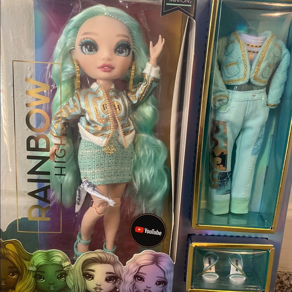 Rainbow High Fashion Doll Daphne Minton